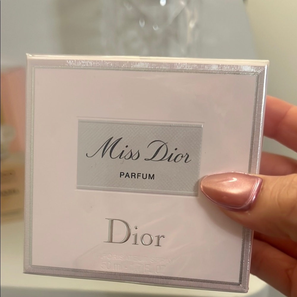 Dior Miss Dior Parfum - Elegant Pink Fragrance